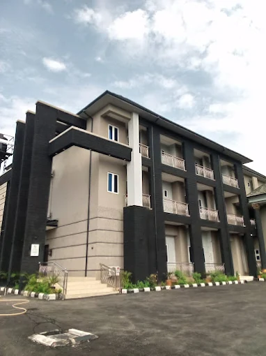 D'ANDRE LOUNGE AND SUITES HOTEL