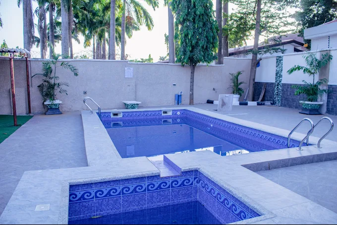 EMSWORTH APARTMENT & SUITES