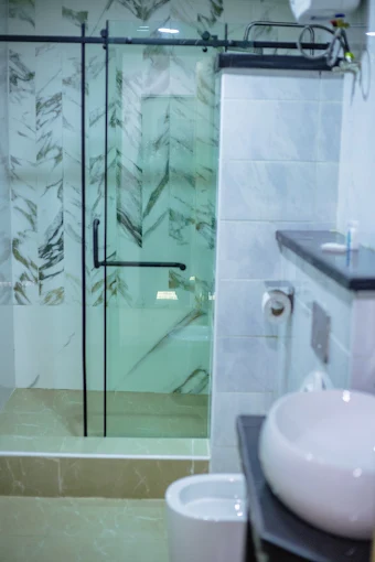 EMSWORTH APARTMENT & SUITES