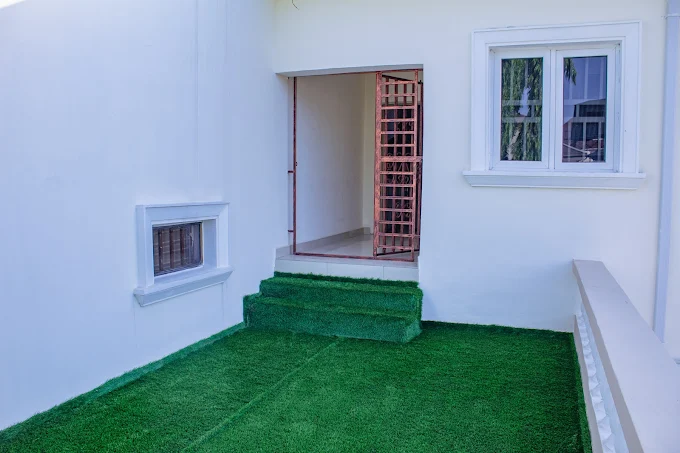 EMSWORTH APARTMENT & SUITES