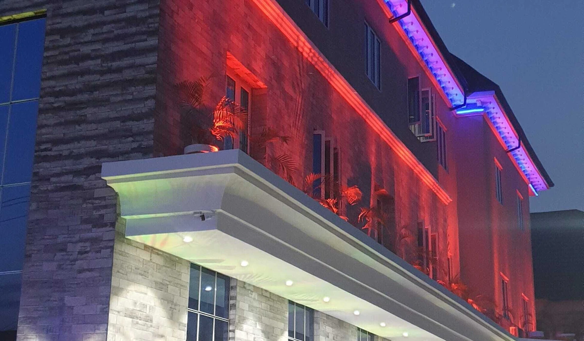 EXCLUSIVE SERENE HOTEL