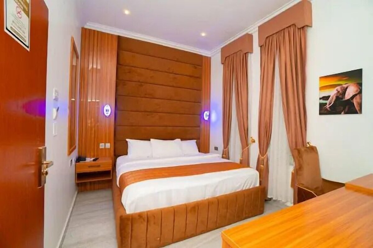 HARIS HOTEL