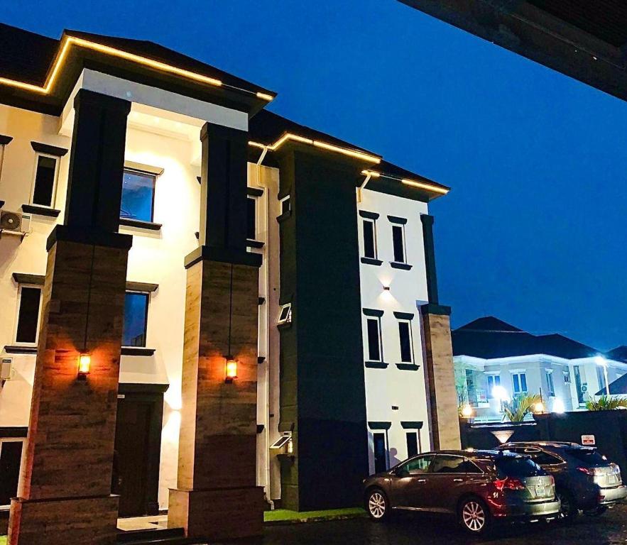 ALPHA VISTA APARTMENT