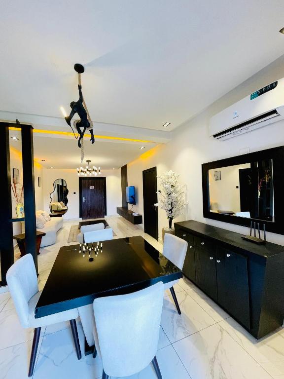 ALPHA VISTA APARTMENT