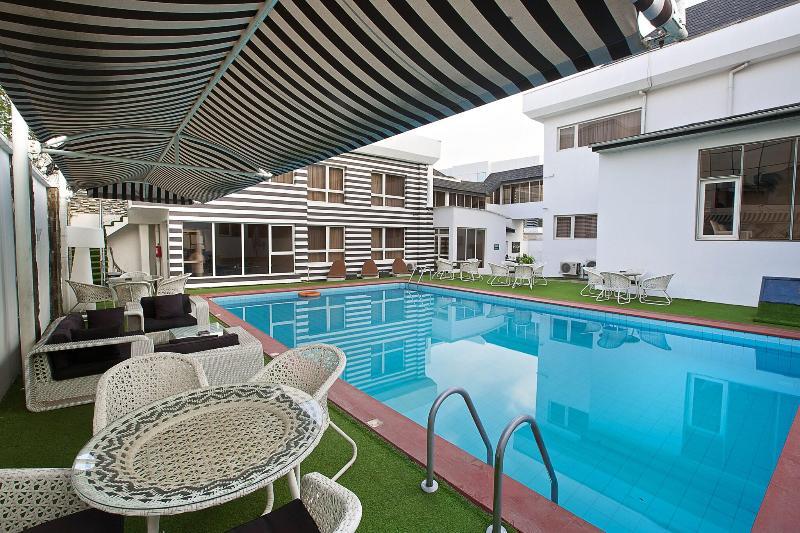 SUMMERSET CONTINENTAL HOTEL