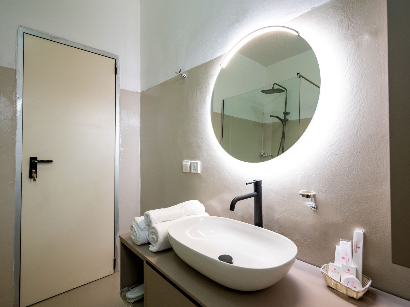 HELICONIA PARK HOTEL