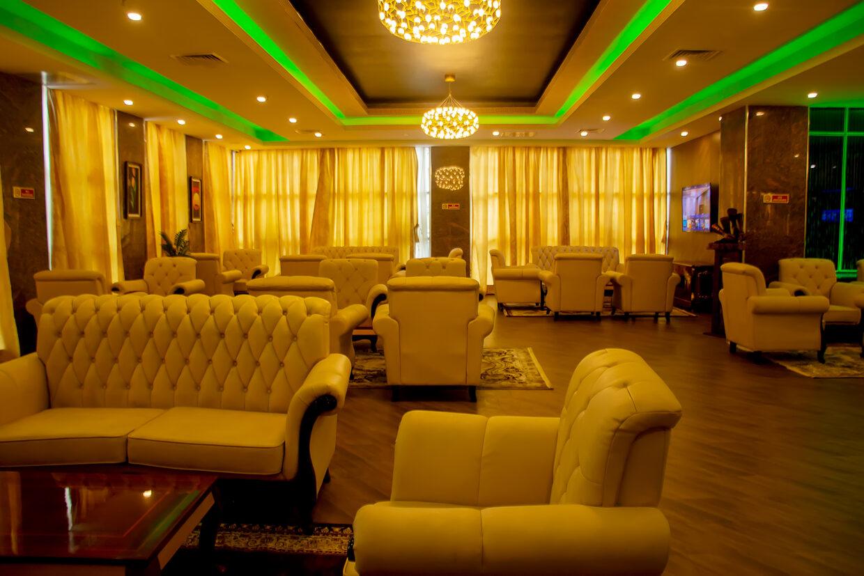 OSBORN LA PALM HOTEL