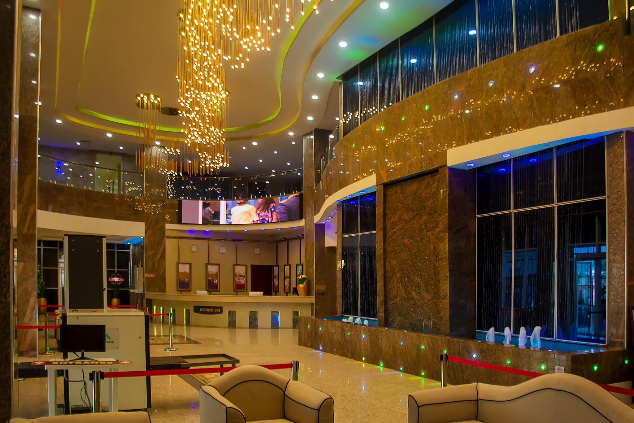 OSBORN LA PALM HOTEL