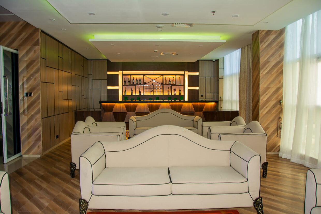 OSBORN LA PALM HOTEL