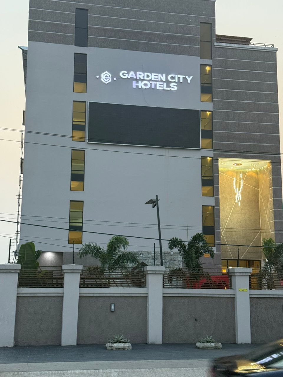 GARDEN CITY HOTEL