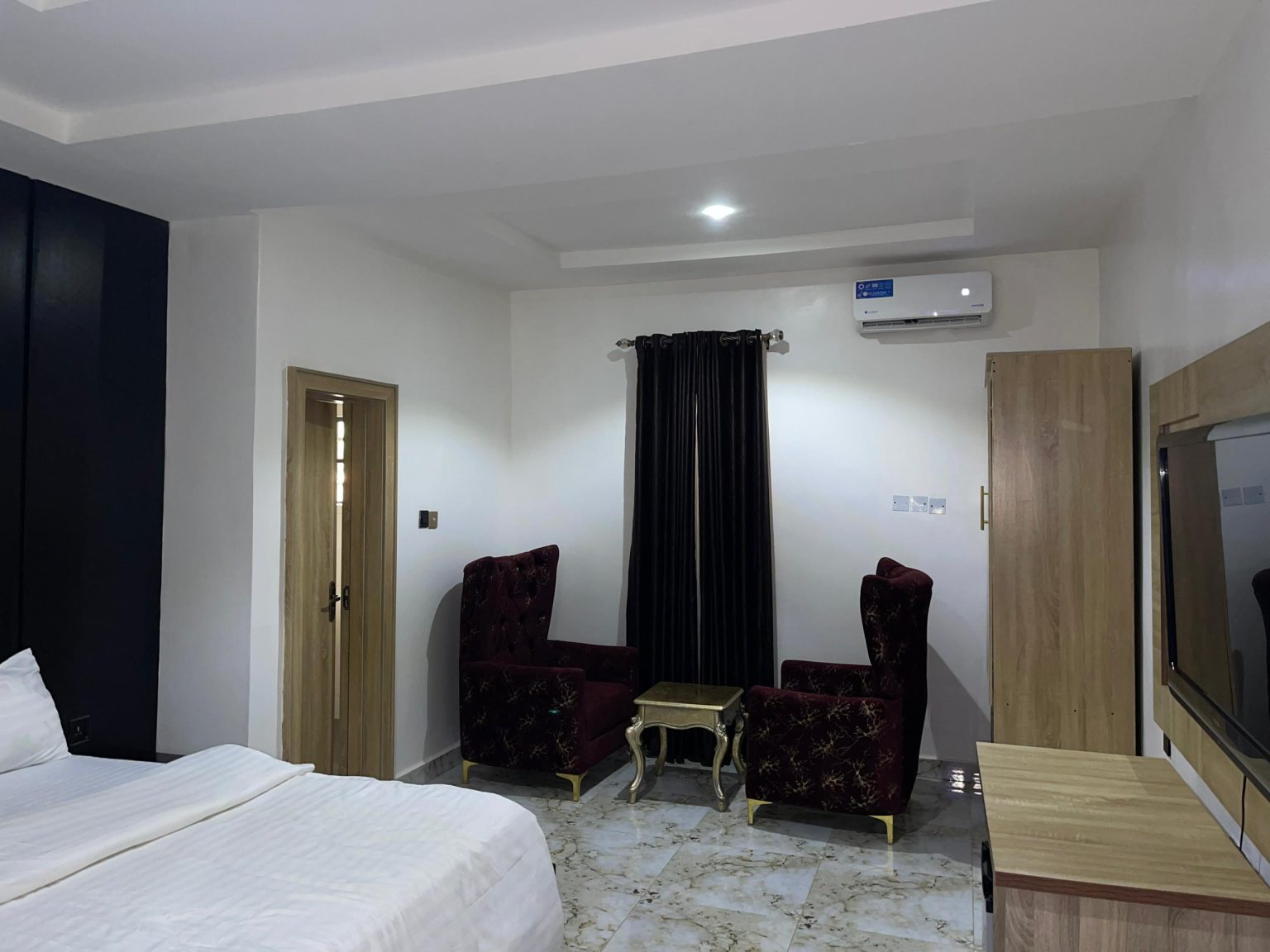GRAND COAL HOTEL
