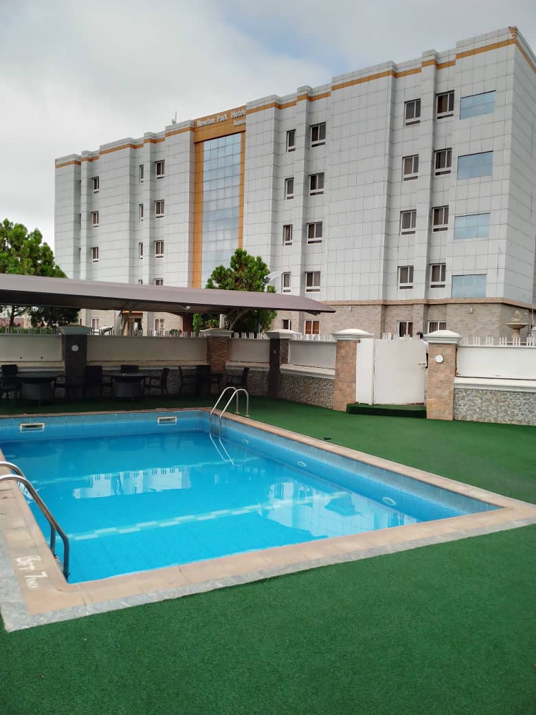 NEWTON PARK HOTEL