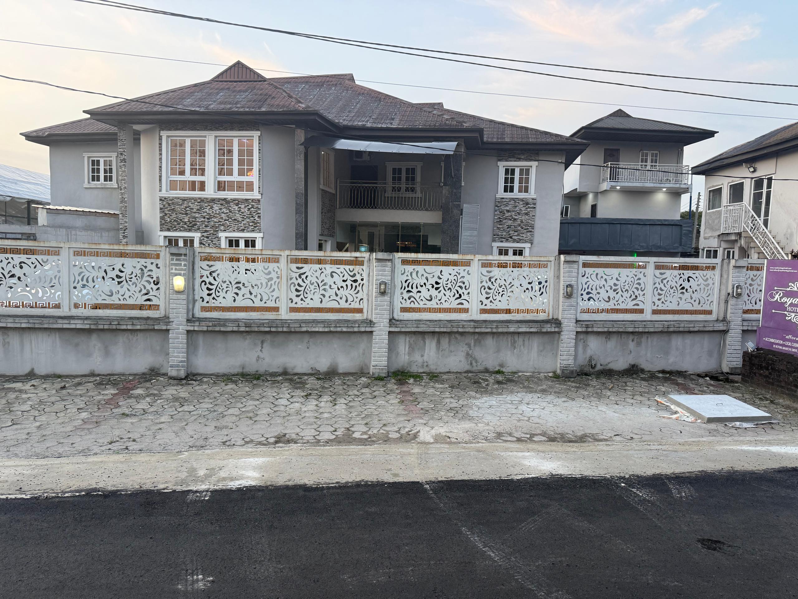 ROYAL VANTAGE HOTEL