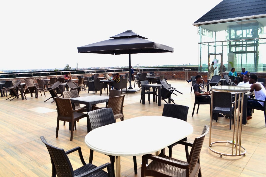 FORMULA 2 HOTEL & SUITES