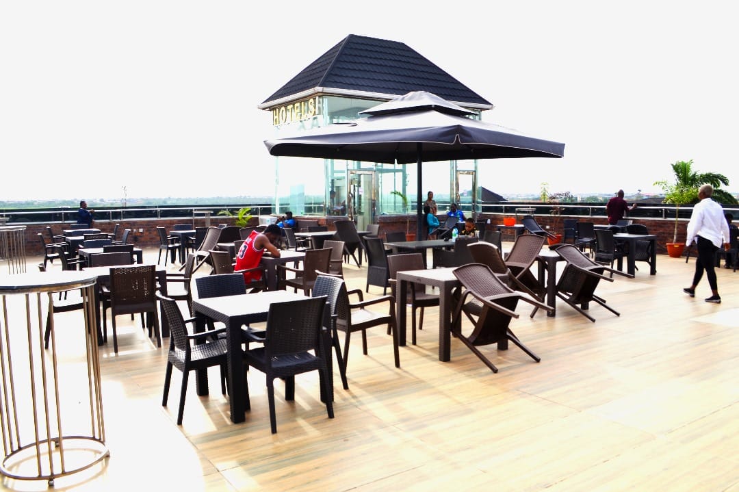 FORMULA 2 HOTEL & SUITES