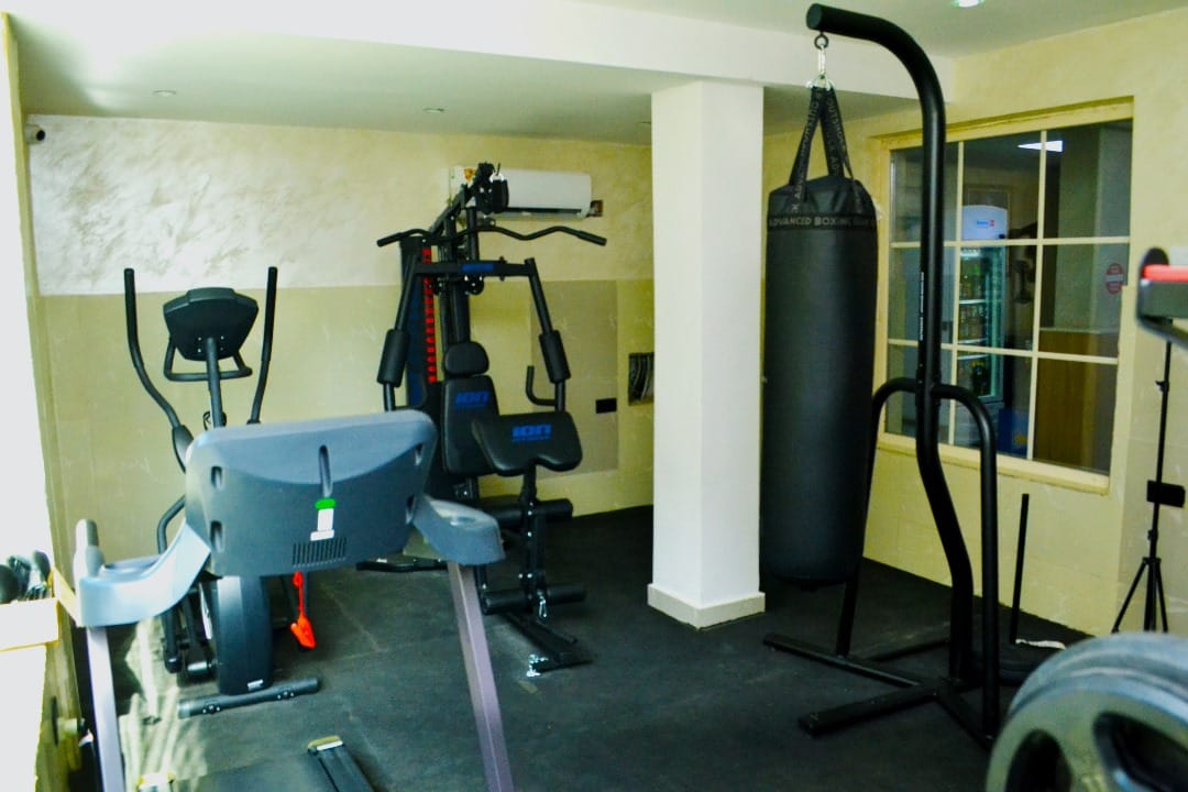 FORMULA 2 HOTEL & SUITES