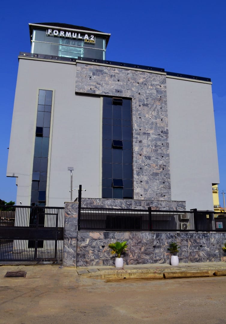FORMULA 2 HOTEL & SUITES