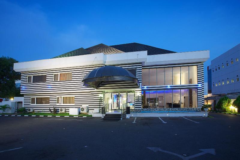 SUMMERSET CONTINENTAL HOTEL