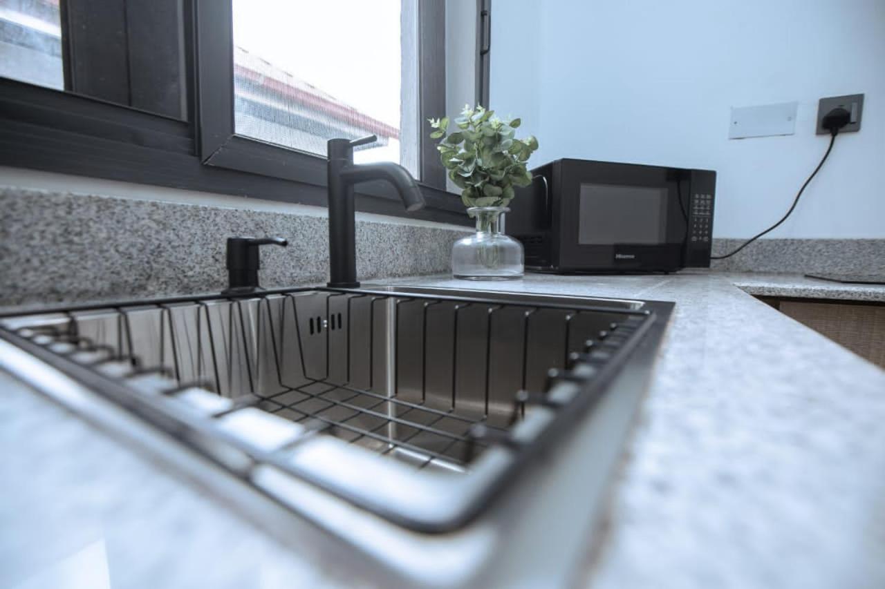 KNIGHTS BRIDGE HOTEL