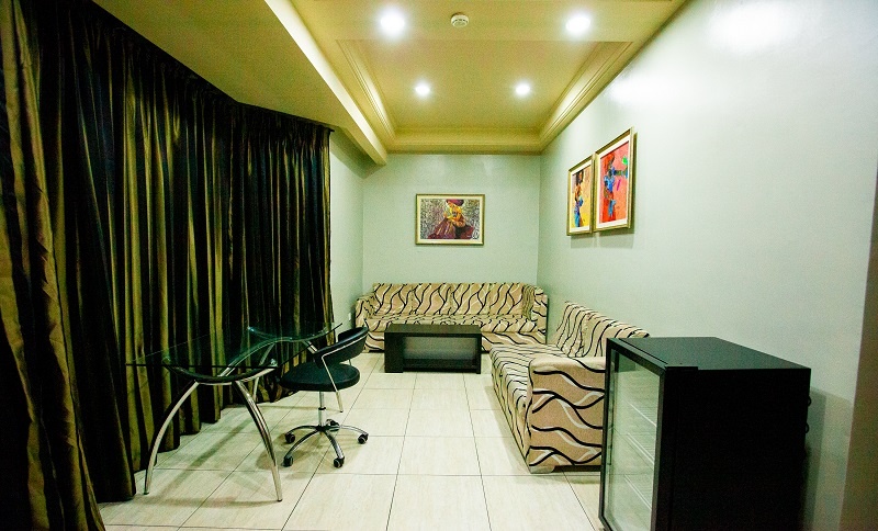 GENESIS REVENTON HOTEL