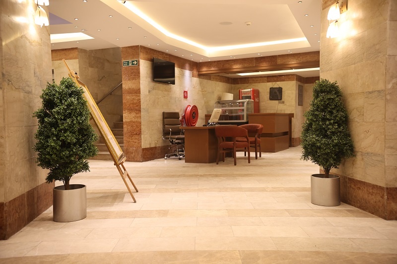 BOLTON WHITE HOTEL