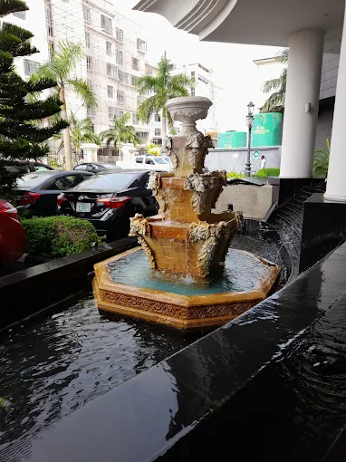 LILY GATE HOTEL