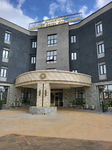 CANDELLUX IMEPRIAL HOTEL AND SUITES