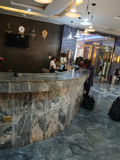 CANDELLUX IMEPRIAL HOTEL AND SUITES