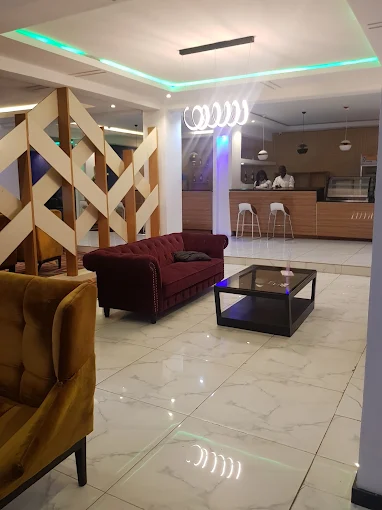 WILLOW WOOD HOTEL
