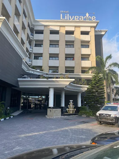 LILY GATE HOTEL