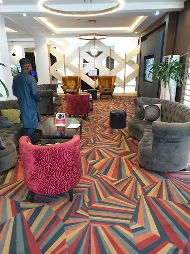 WILLOW WOOD HOTEL