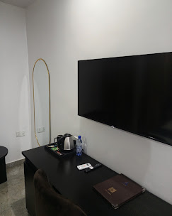 ZUSTEL HOTEL