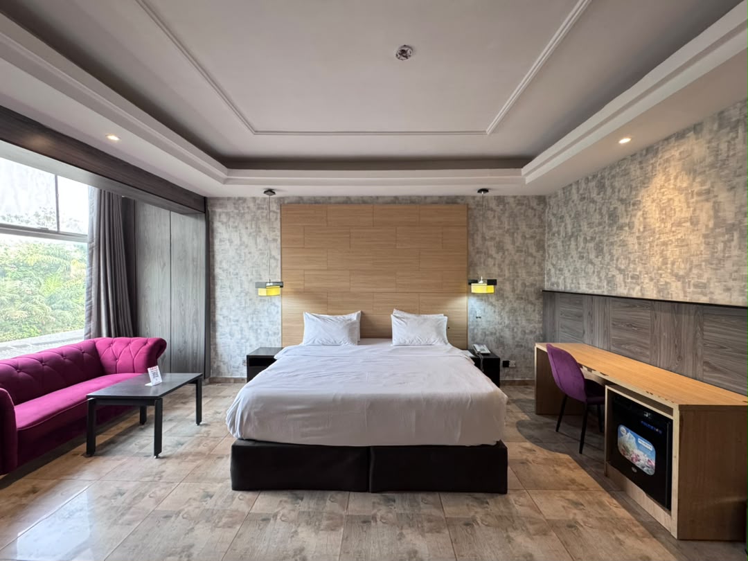 EXECUTIVE DIAMOND SUITE