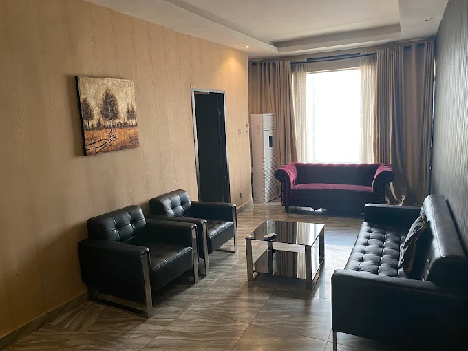 EXECUTIVE SILVER SUITE