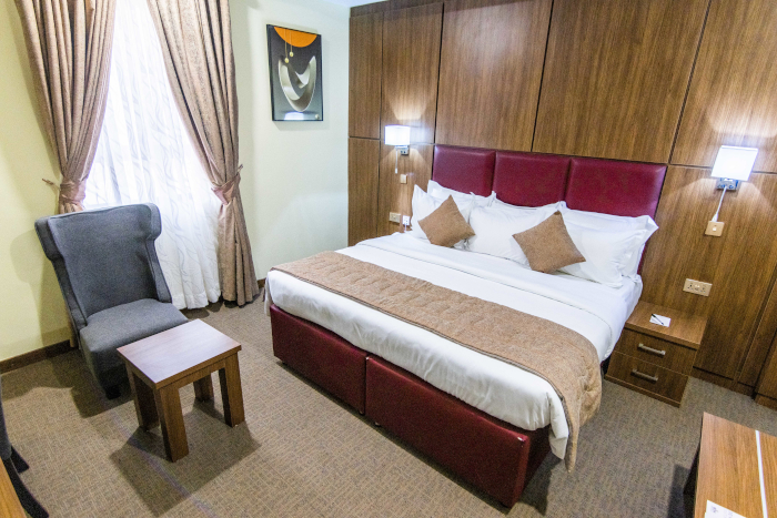 SUPERIOR ROOM