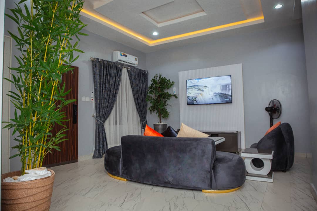 2 BEDROOM (BIGGER SPACE)