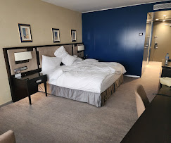 KING GUEST ROOM