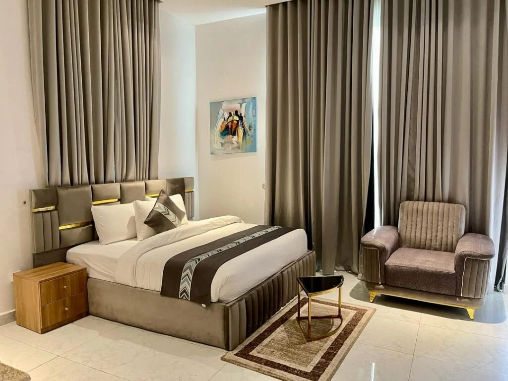 GRAND STUDIO APARTMENT