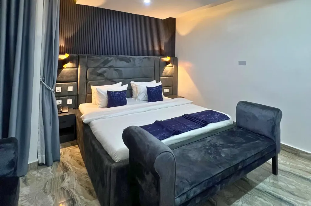 LUXURY SUITE