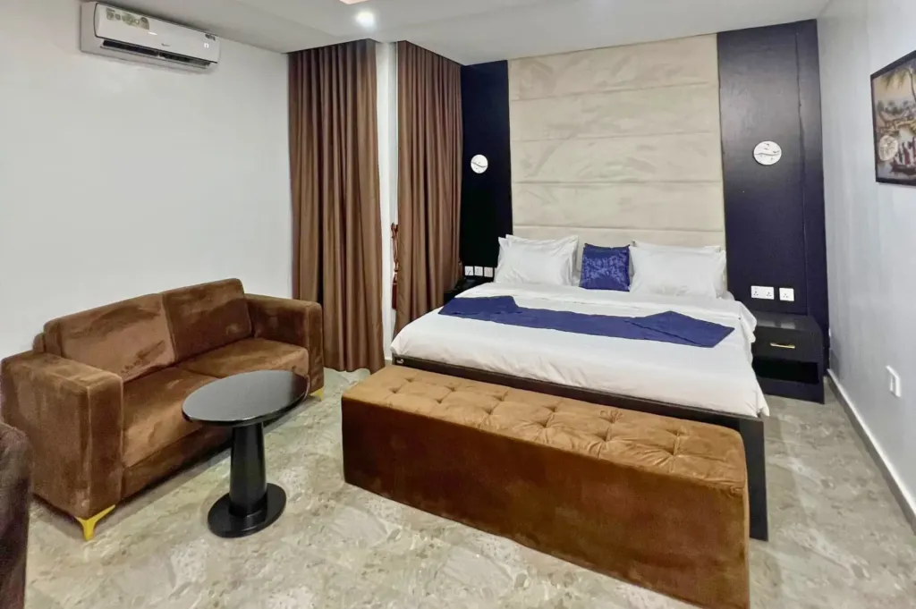 PREMIUM ROOM