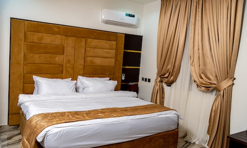 AMBASSADORIAL SUITE