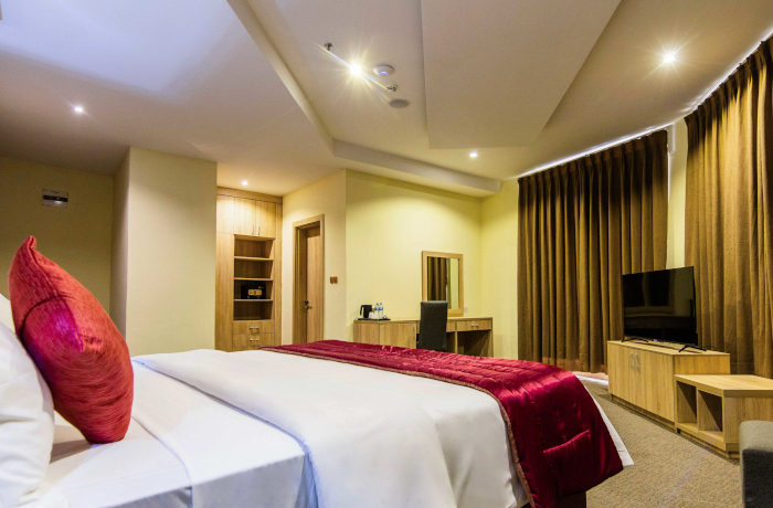 PRESIDENTIAL SUITE