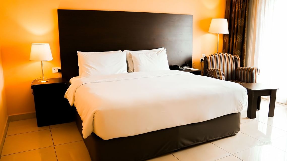 EXECUTIVE SUITES