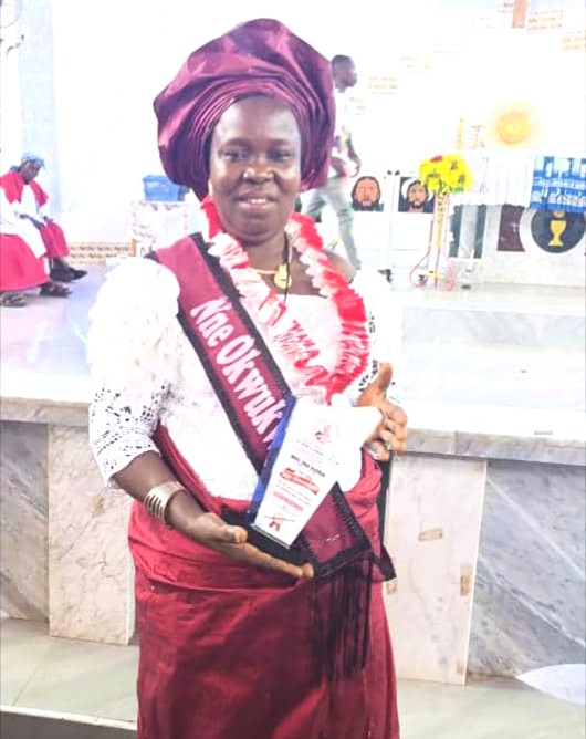 The Children of Mrs Gloria Ngozika Obah felicitate their mother on her conferrment of Ezinne Title by the Catholic Church